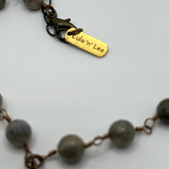 Lula ‘n’ Lee Medallion Beaded Necklace - Picture 4 of 7